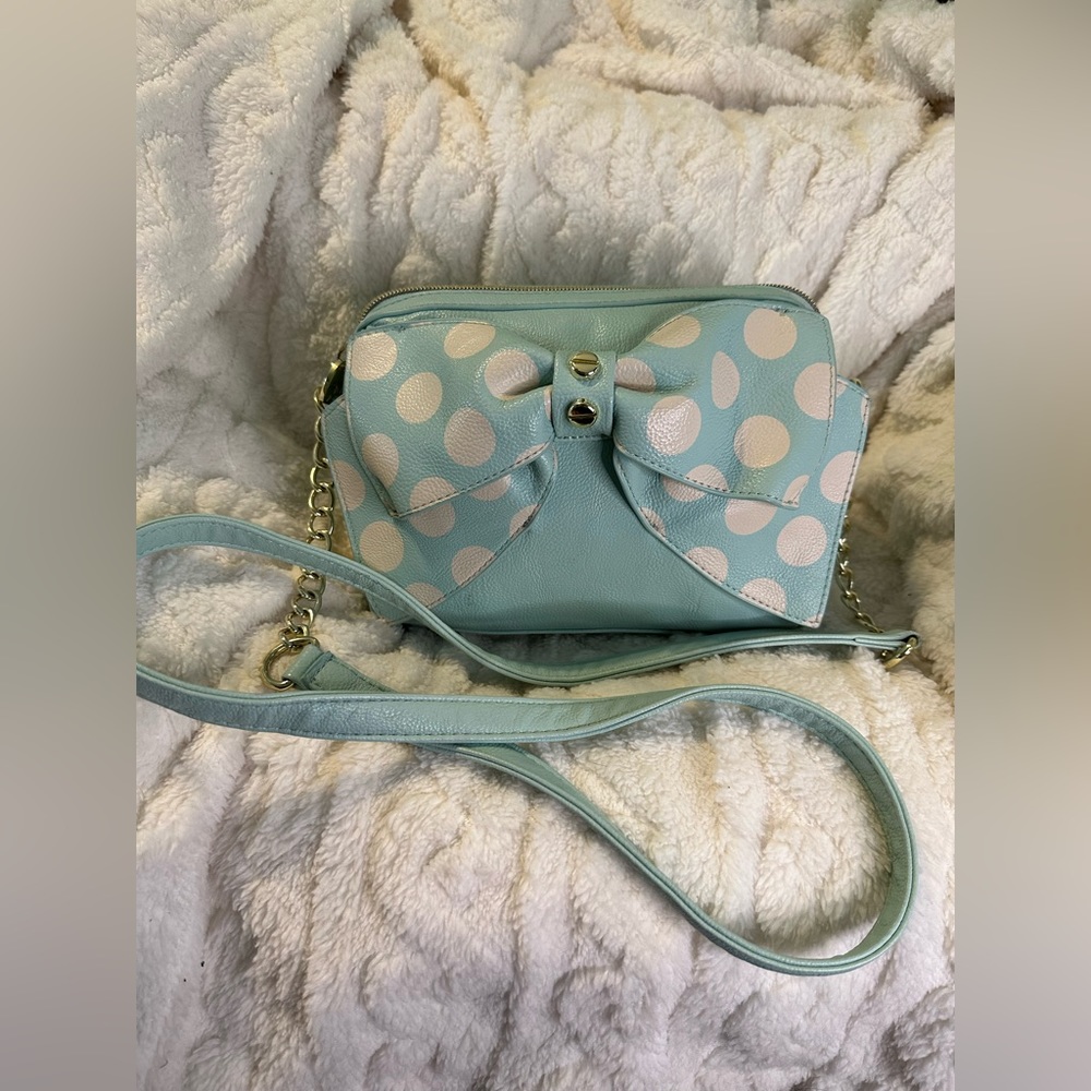 EUC BETSY JOHNSON CROSSBODY LIGHT BLUE WITH POLKA DOT BOW